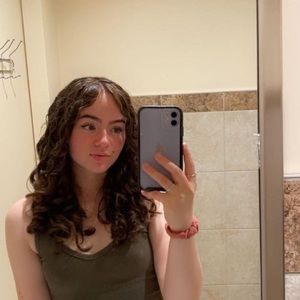 Meet your Posher, Alana